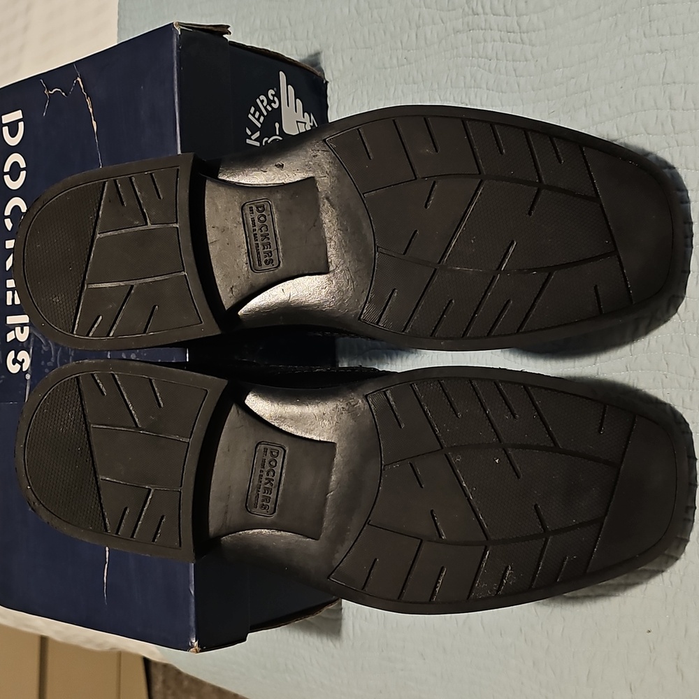 Black Dockers  Men's Slip-On Leather Dress Shoes - Picture 7 of 7